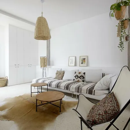 Сasa de vacaciones Bohemian House With Terrace And Parking 5 Min From The - Welkeys